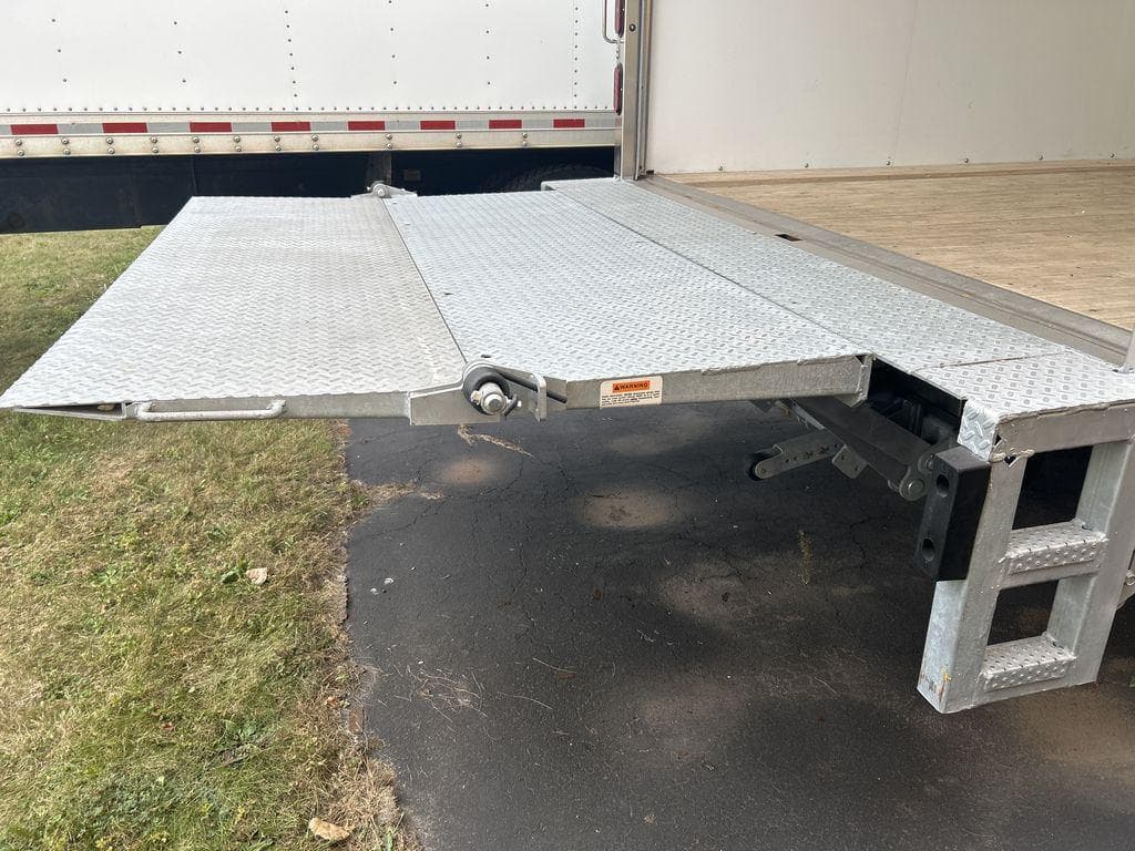 2024 Hino S52 image 14