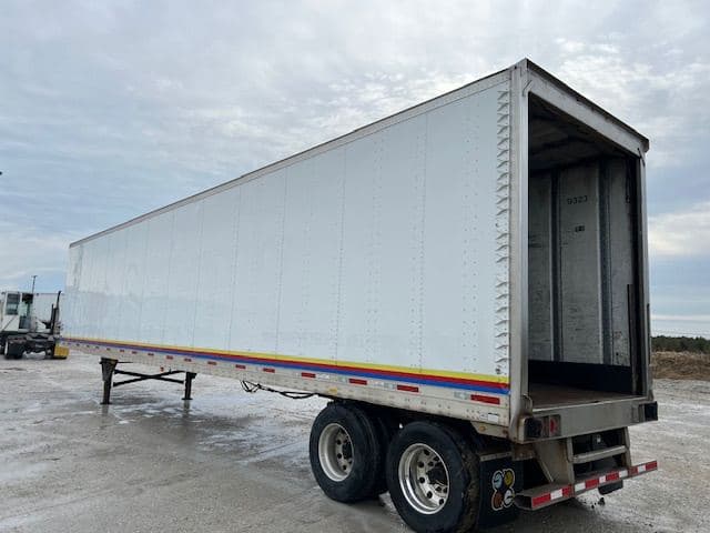 2014 Utility 4000D-X image 5