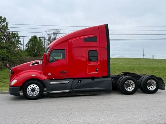 2022 Kenworth T680 image 10