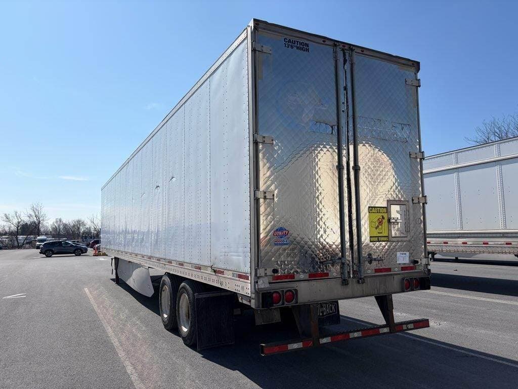 2017 Utility 53` Dry Van Trailer image 4