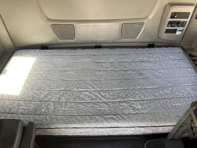 2022 International LT625 image 12