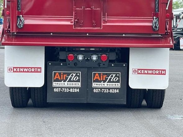 2025 Kenworth T880 image 9