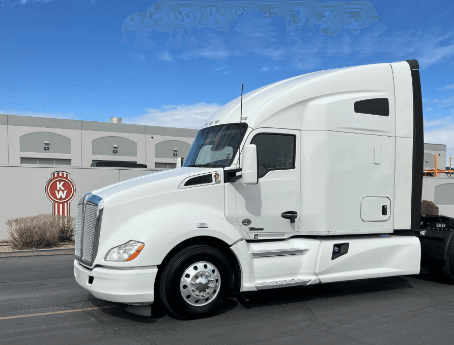 2020 Kenworth T680 image 1