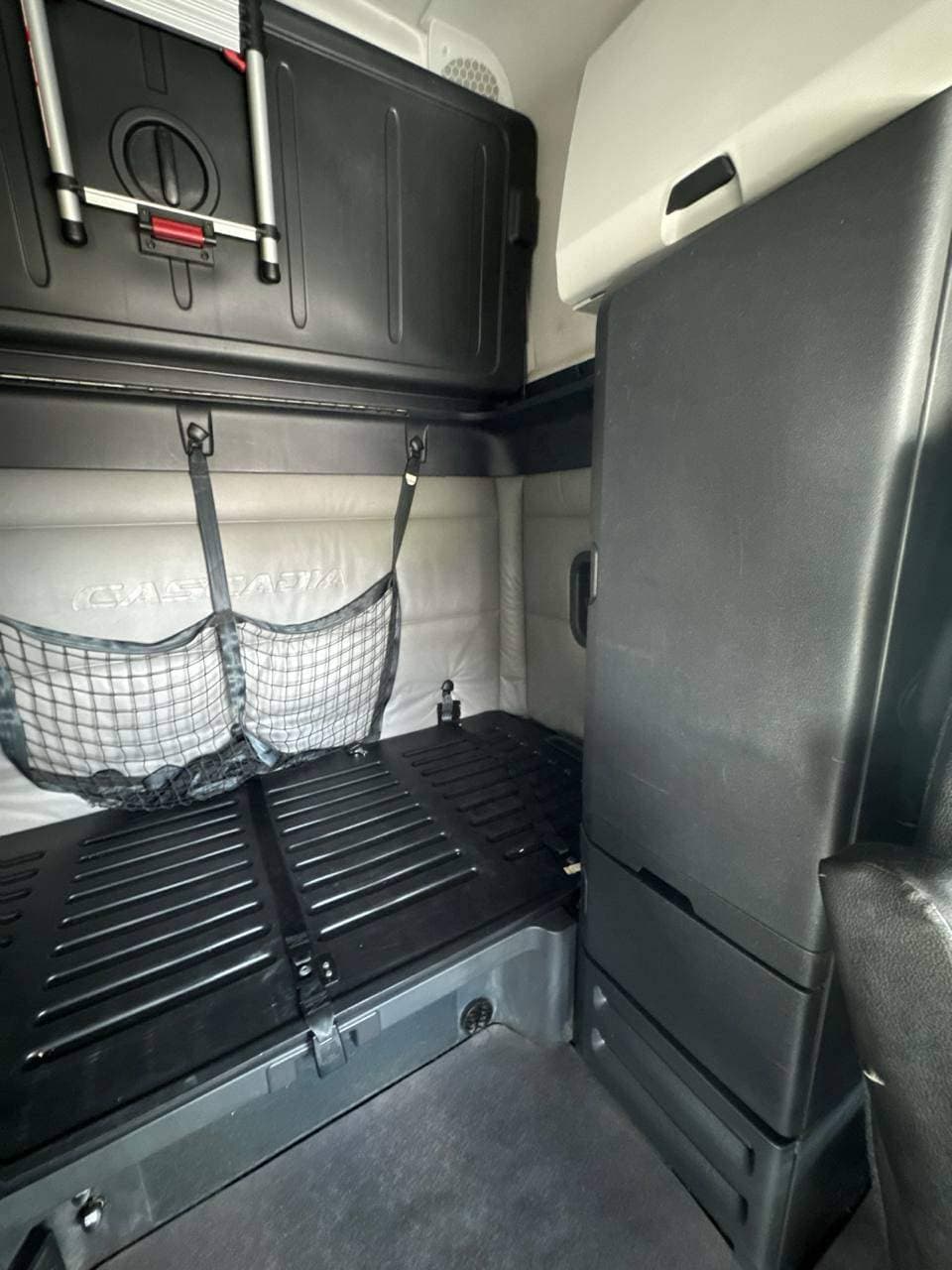 2022 Freightliner Cascadia 126 image 14