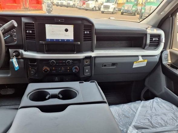 2025 Ford F350 image 11