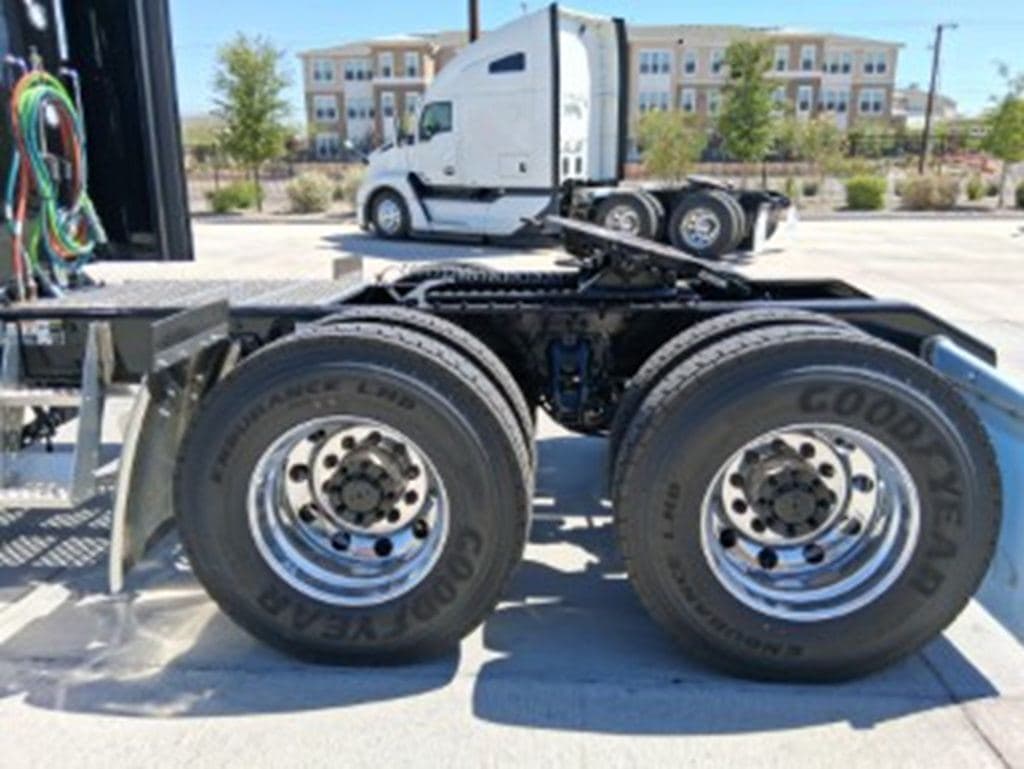 New 2027 KENWORTH W900L image 4
