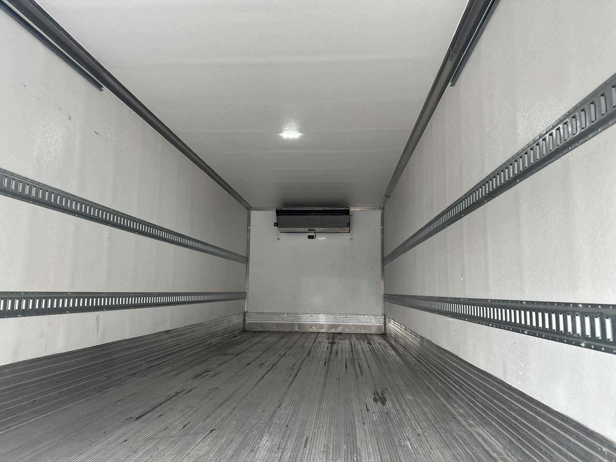 Used 2021 MACK MD6 Reefer/Refrigerated Truck image 6