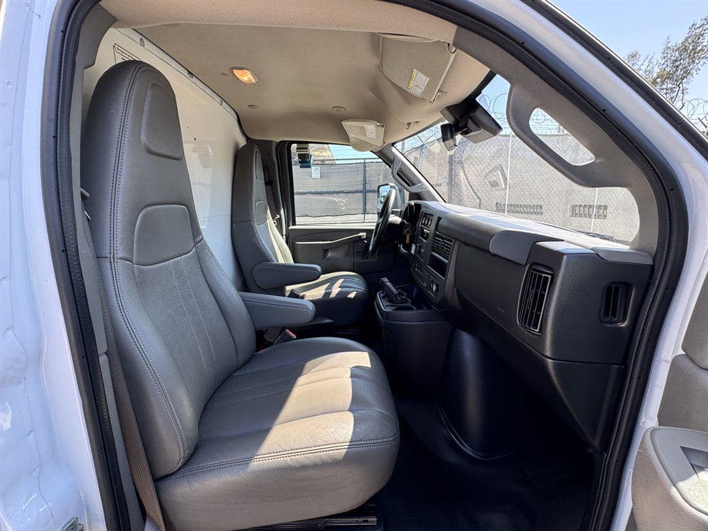 2021 GMC Commercial Vans image 35