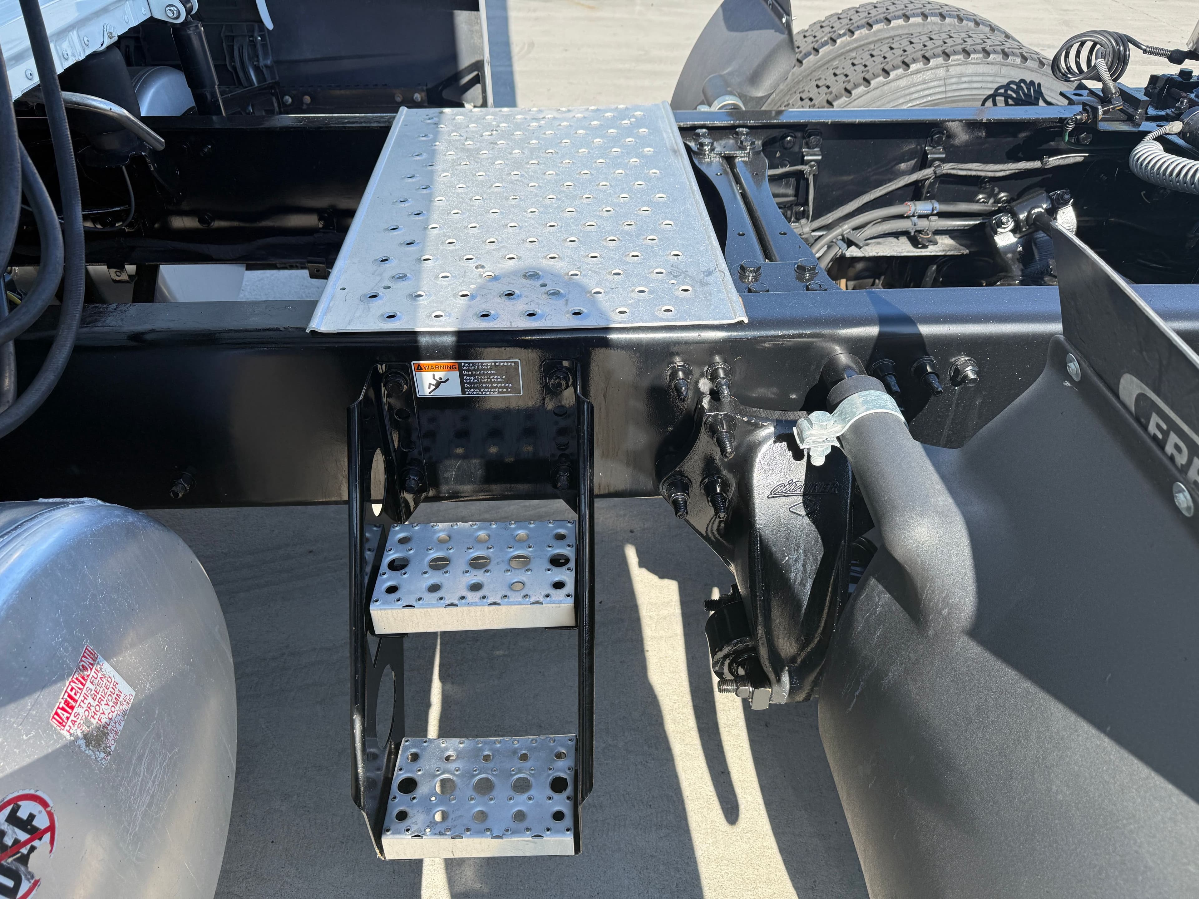 2021 Freightliner Cascadia 126 image 8