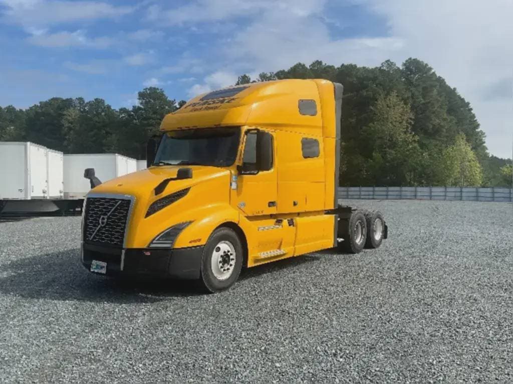 2022 Volvo VNL image 3