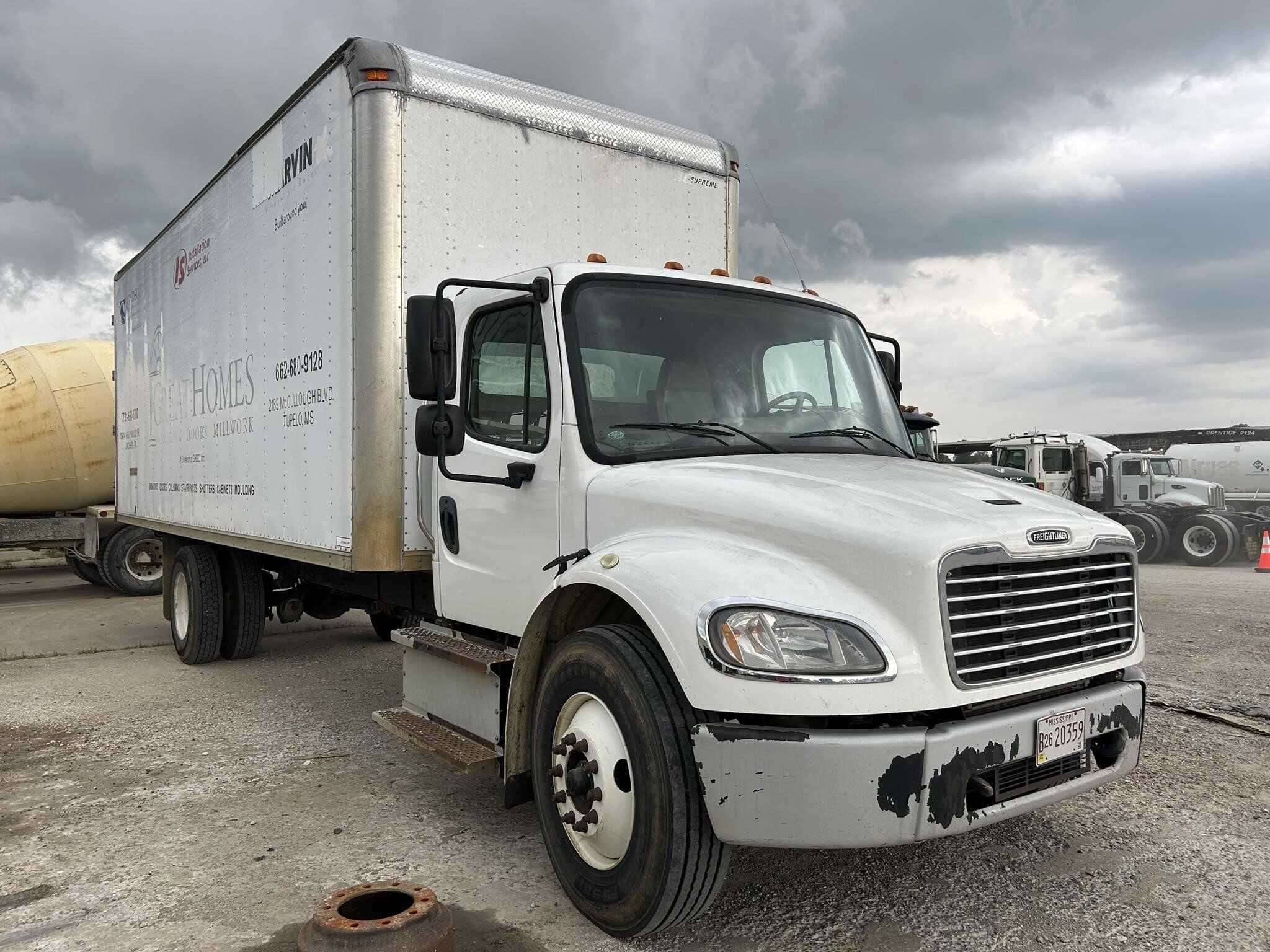 2017 Freightliner M2 image 6