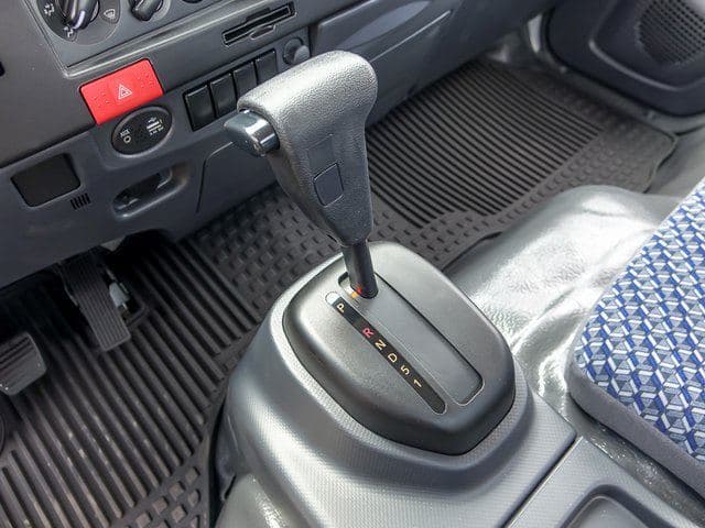 2025 Chevrolet 4500 HG LCF Gas Work Truck 176" Wheelbase Cab Chassis image 14