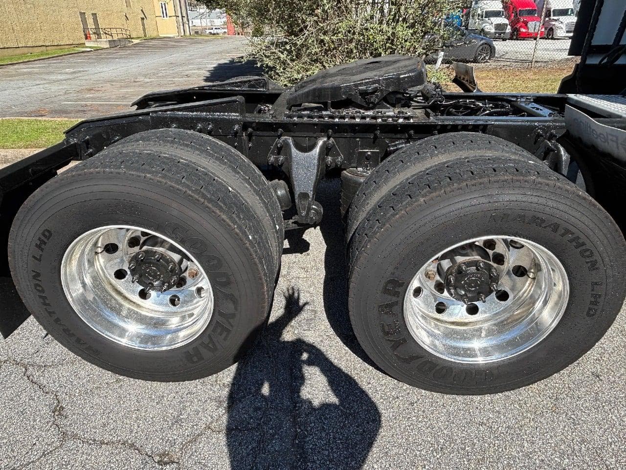 2018 International LT625 image 24