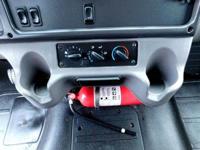 2017 Freightliner M2 106 image 22