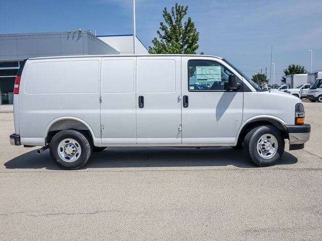 2025 Chevrolet Express 2500 Work Van Cargo image 2