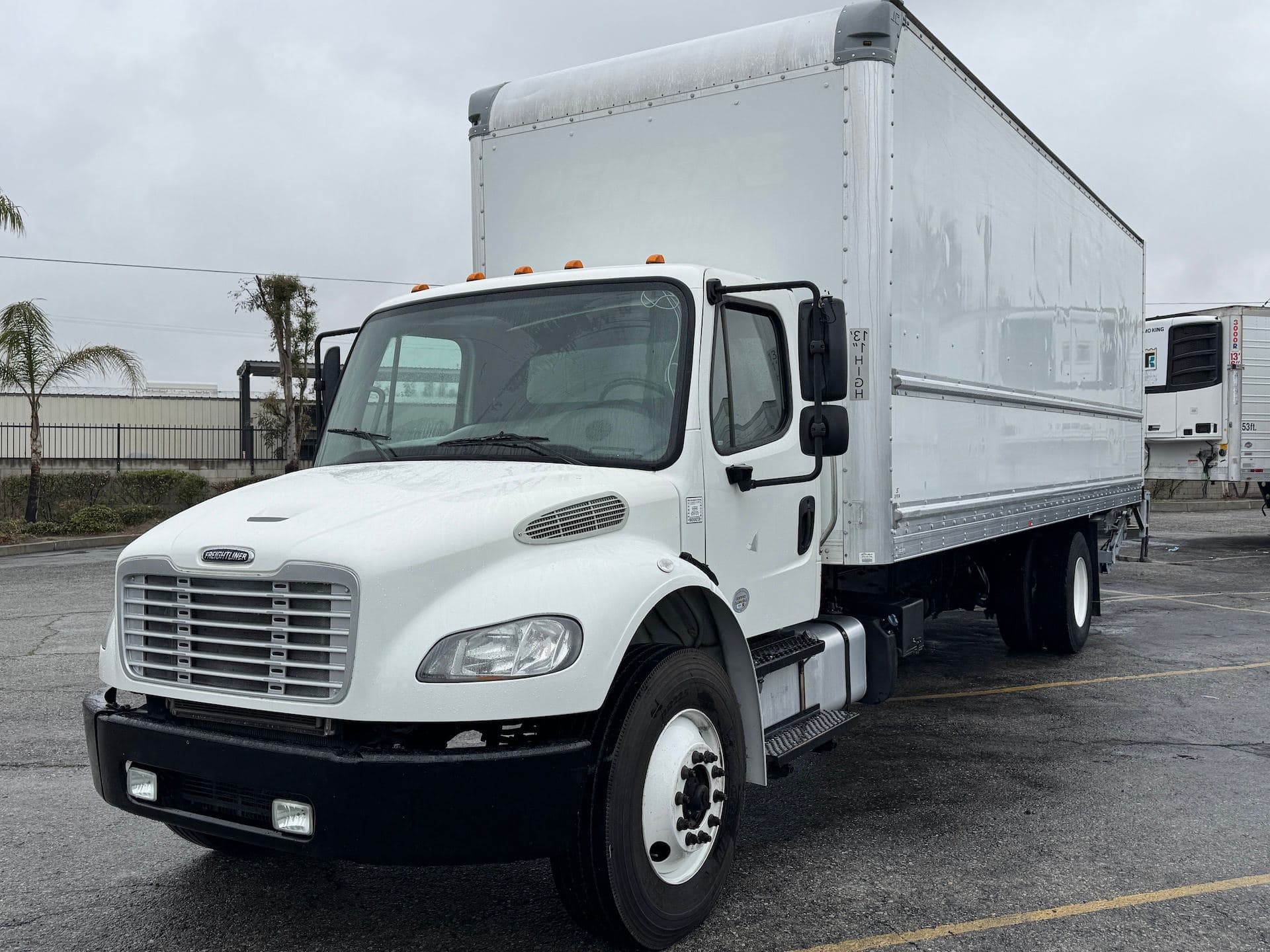 2018 Freightliner BUSINESS CLASS M2 106 image 1