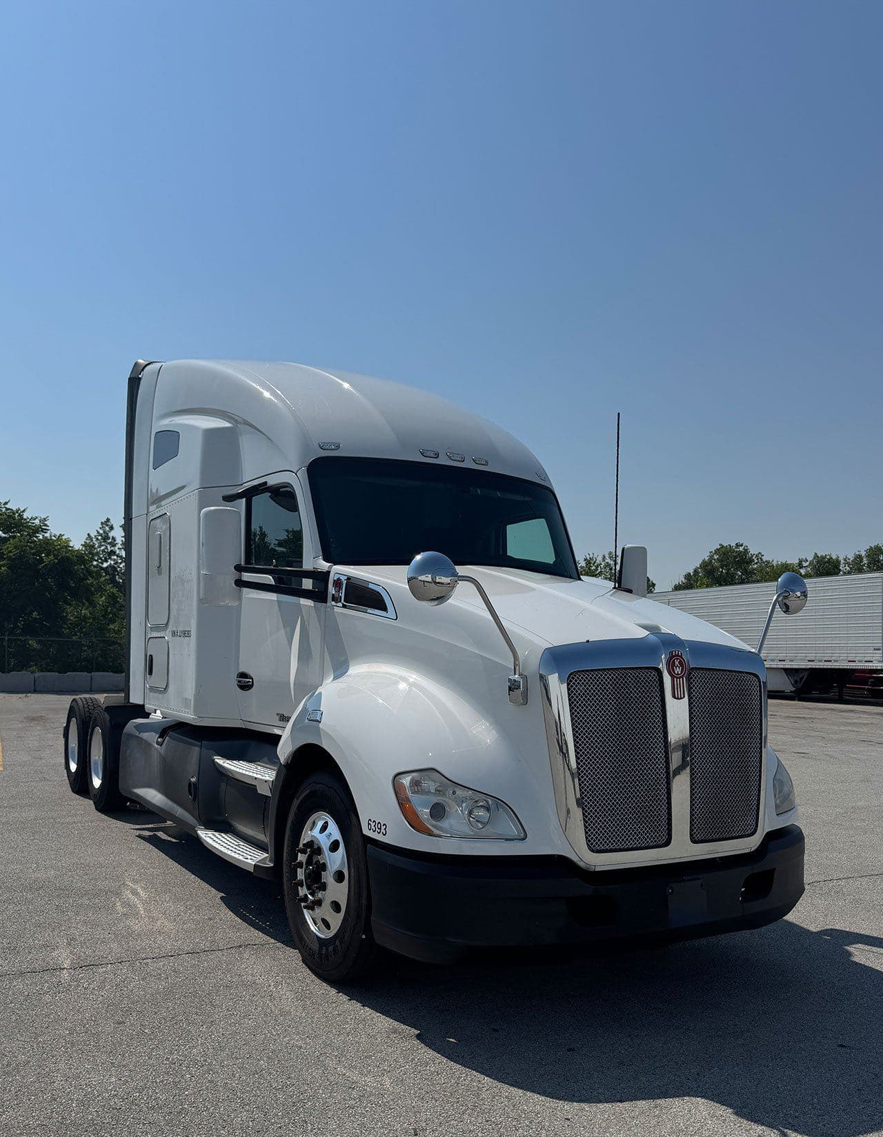 2018 Kenworth T680 image 2