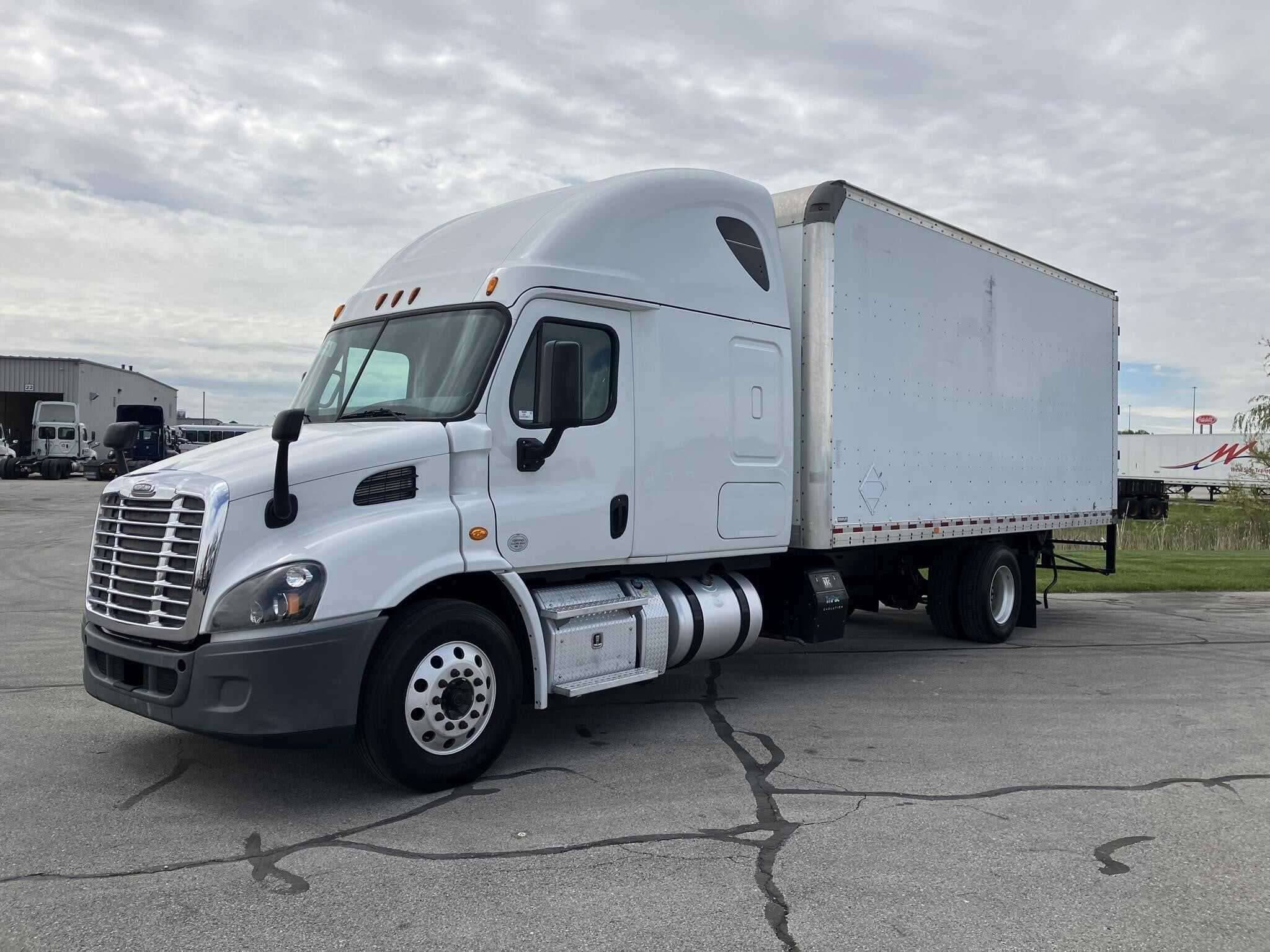 Used 2015 FREIGHTLINER CASCADIA 113 Expeditor-Hotshot in Dubuque, IA image 3