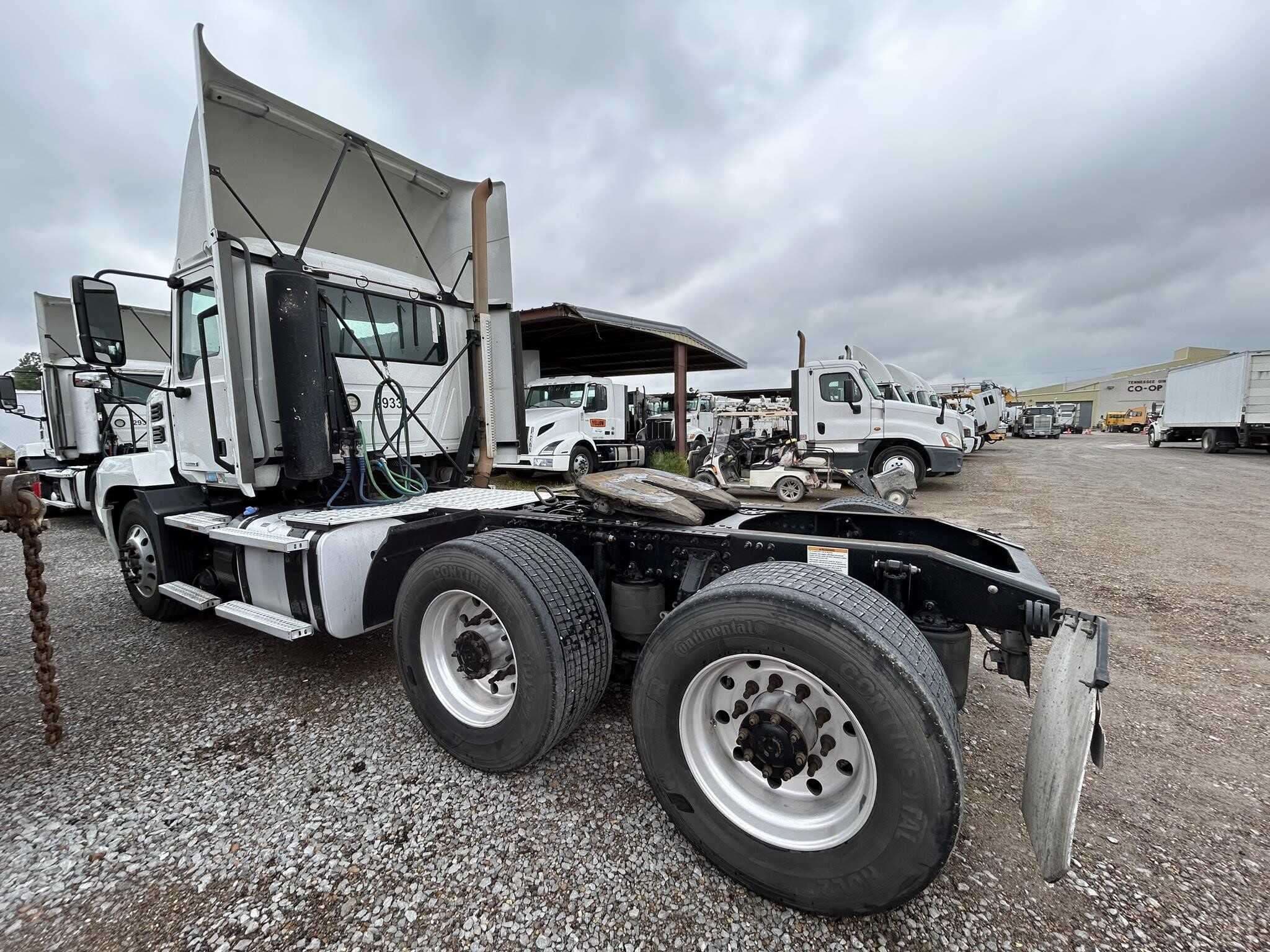 Used 2019 MACK ANTHEM Conventional - Day Cab in Covington, TN image 5