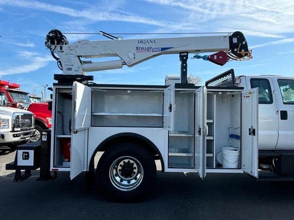 2025 Ford 4143D image 10