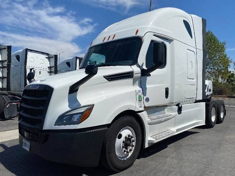 2024 Freightliner Cascadia 126 image 1