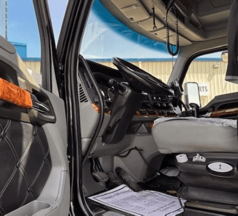 2020 Kenworth T880 image 5