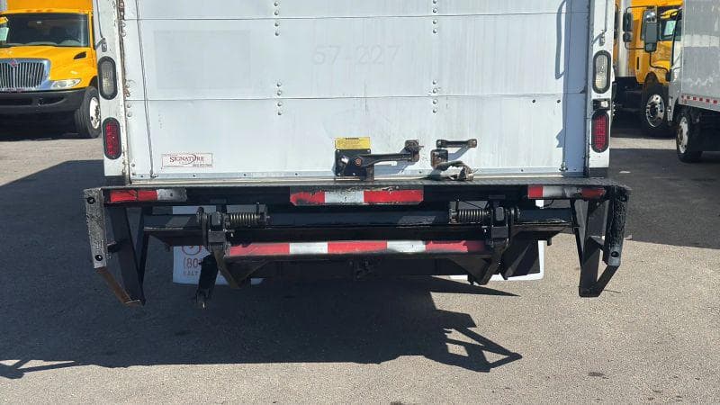 2017 Freightliner Cascadia 125 image 9