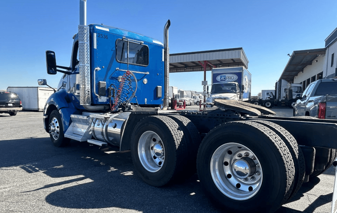 2018 Kenworth T680 image 4