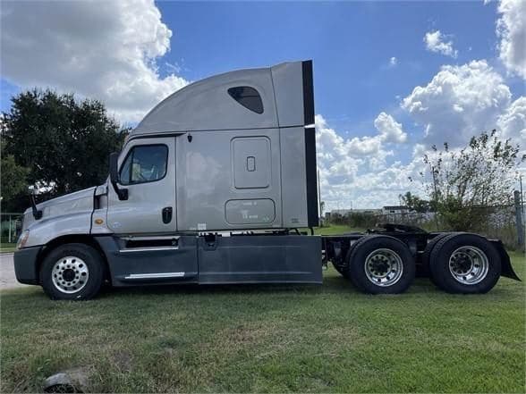 2017 Freightliner Cascadia image 5