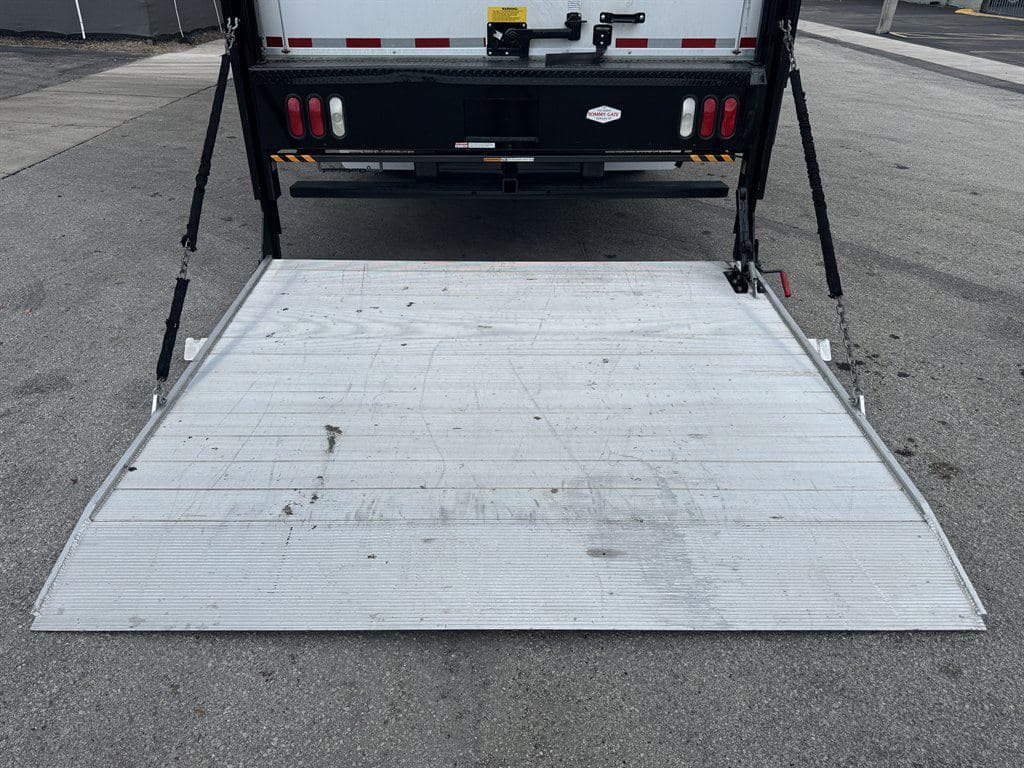 2021 Isuzu NPR XD image 26