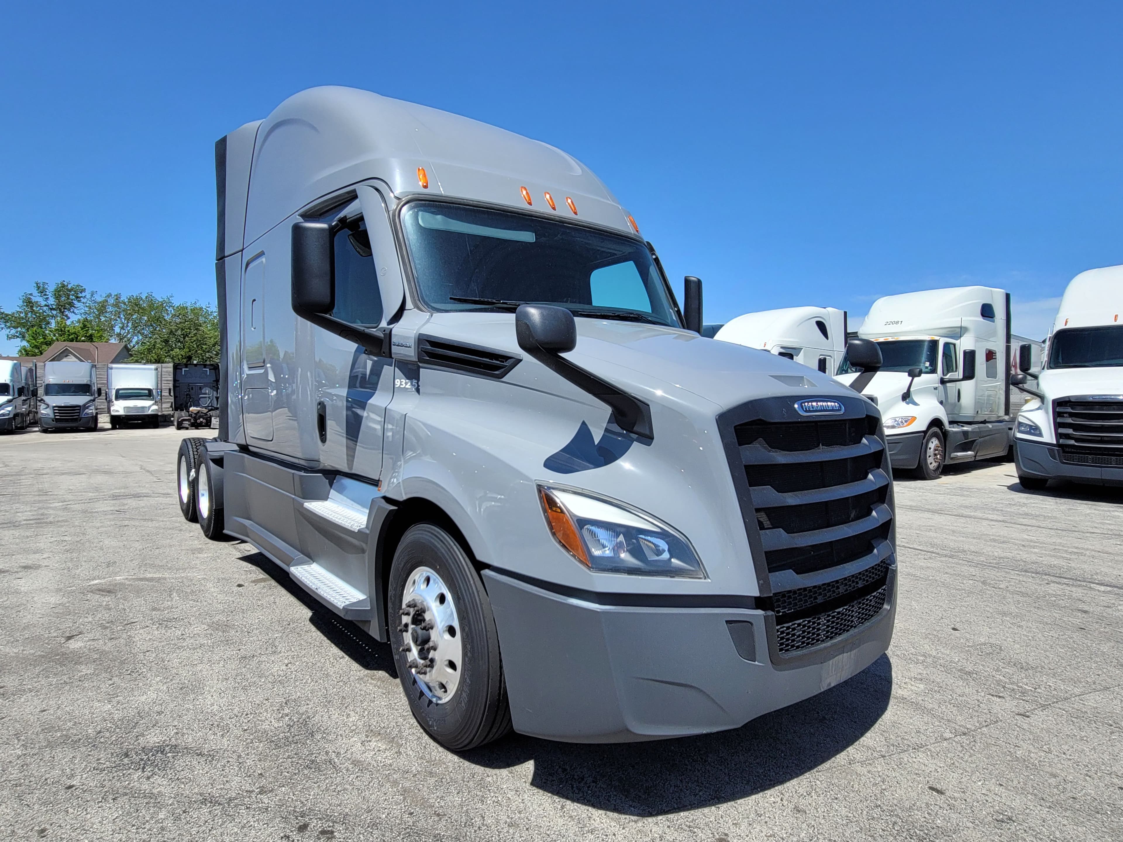 2023 Freightliner Cascadia 126 image 5