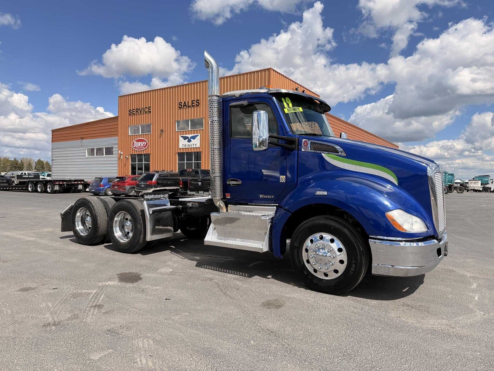2020 Kenworth T680 image 1