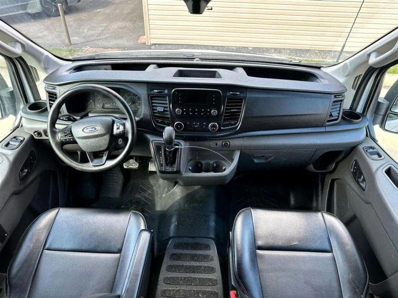 2021 Ford CF8000 image 16