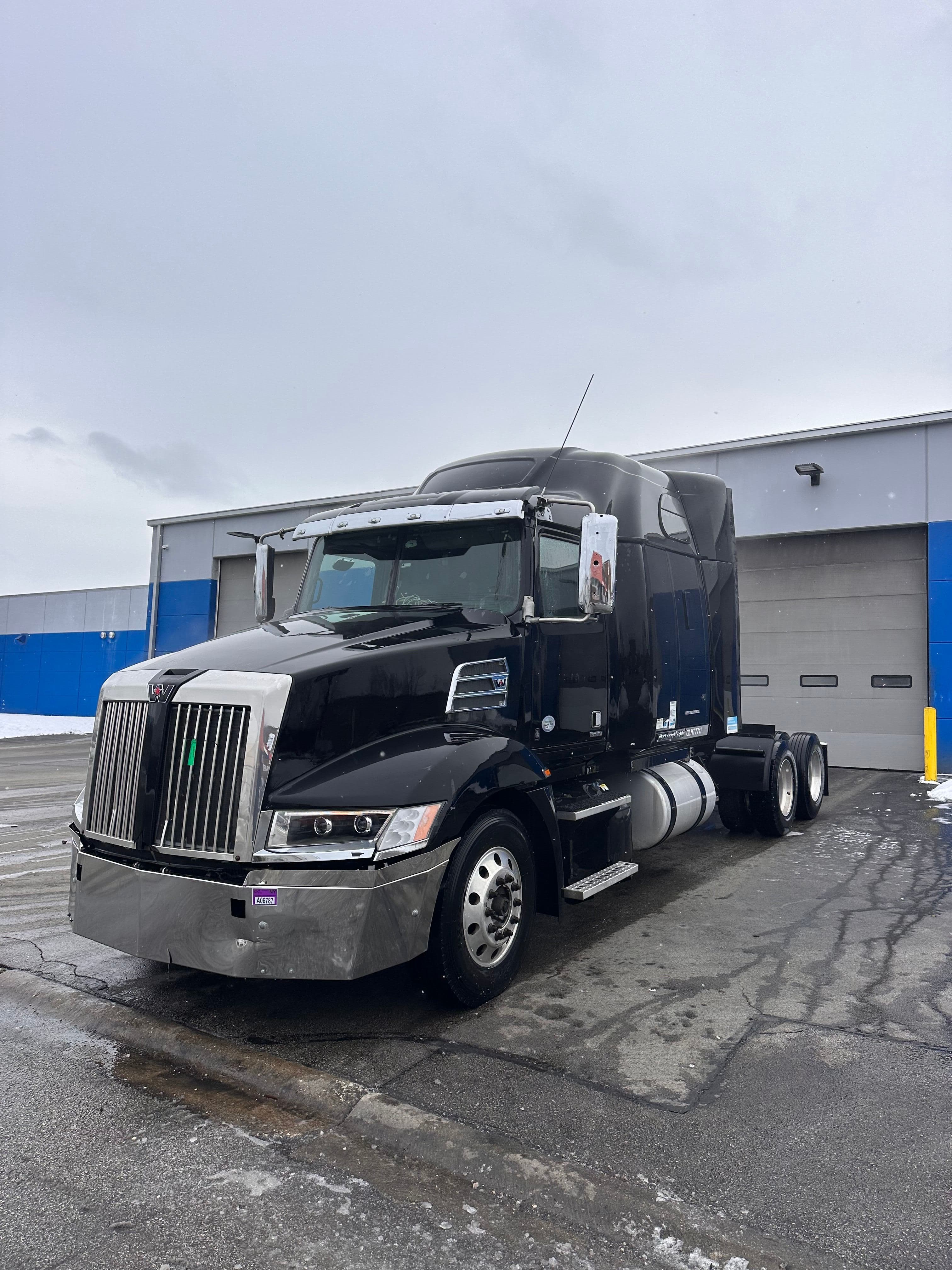 2016 Western Star 5700 image 1