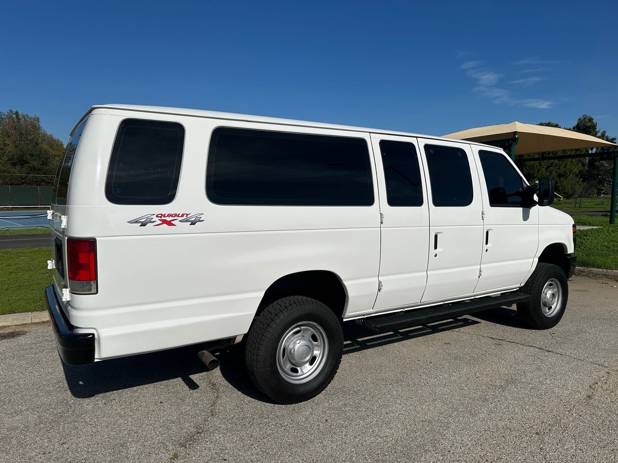 2013 FORD E350 SD 4x4 Passenger Van 13477 image 3