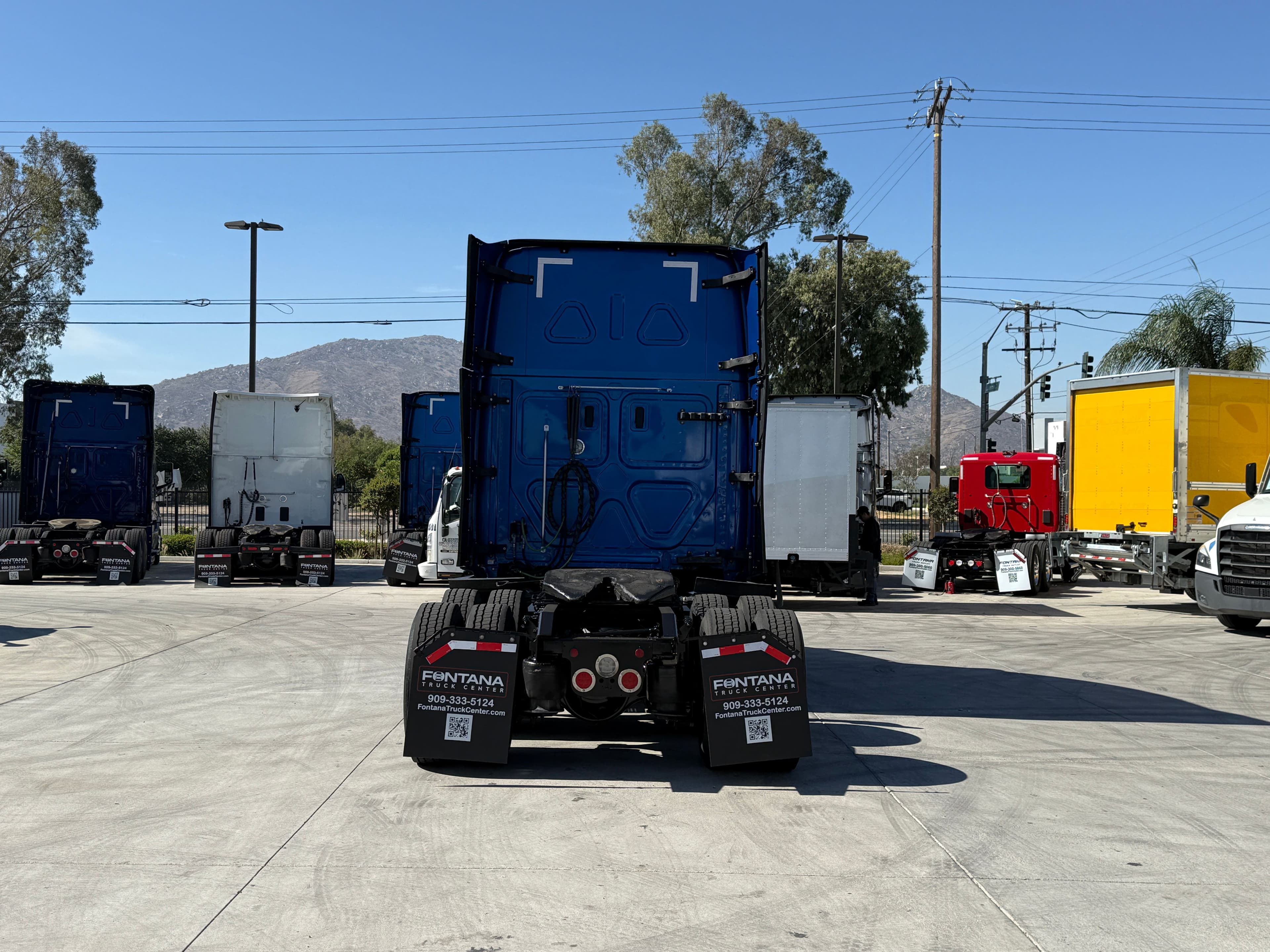 2022 Freightliner Cascadia 126 image 6