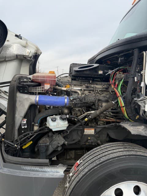 2024 Freightliner Cascadia image 10