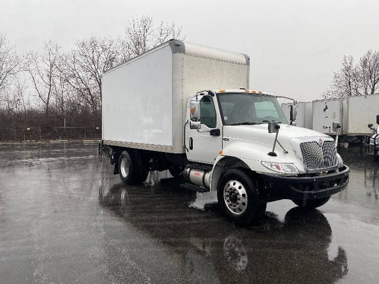 2022 International MV607 Box Truck - 240HP, 6 Speed Automatic, Roll up Door image 1