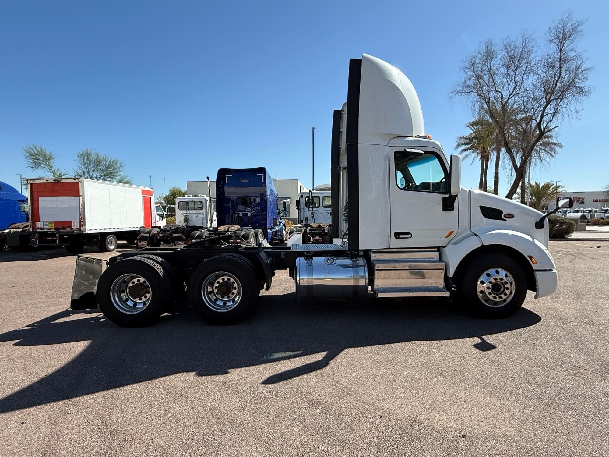 2020 Peterbilt 579 image 6
