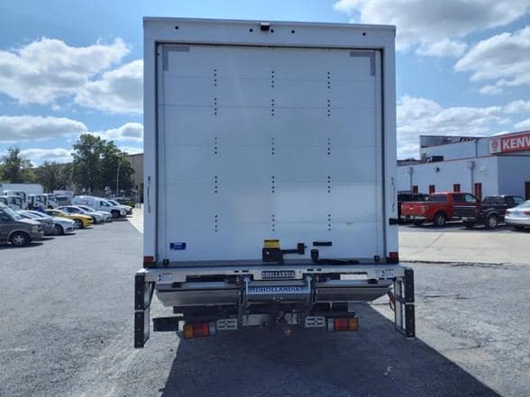 2025 Isuzu NRR image 6