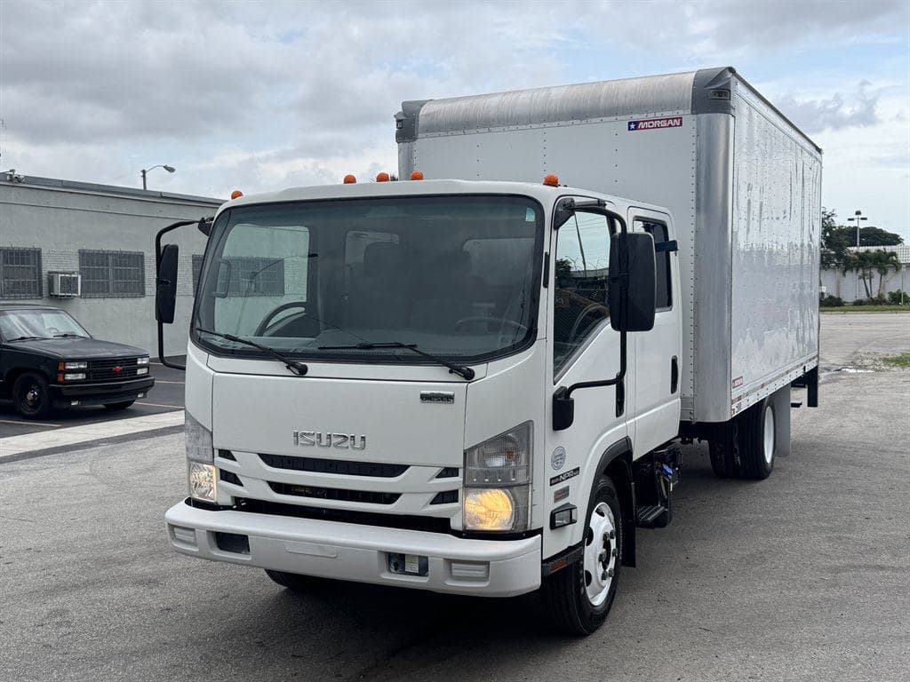 2021 Isuzu NPR XD image 3