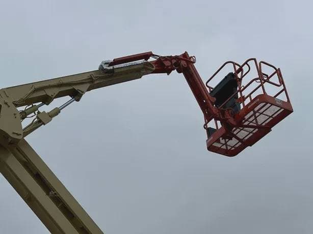 2016 JLG 450AJ image 10