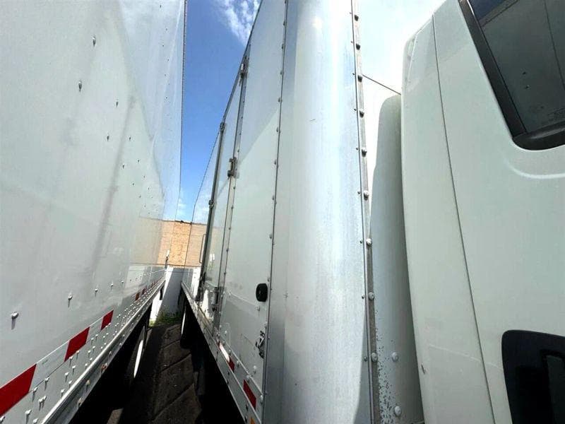 2019 International 4300 image 16