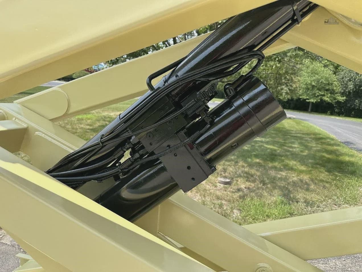 2014 JLG 2030ES image 11