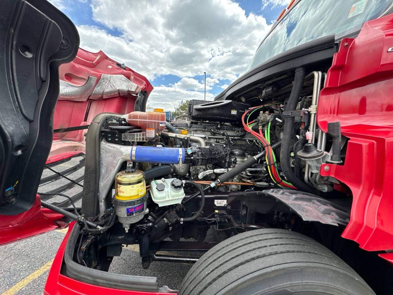 2023 Freightliner Cascadia 126 image 9