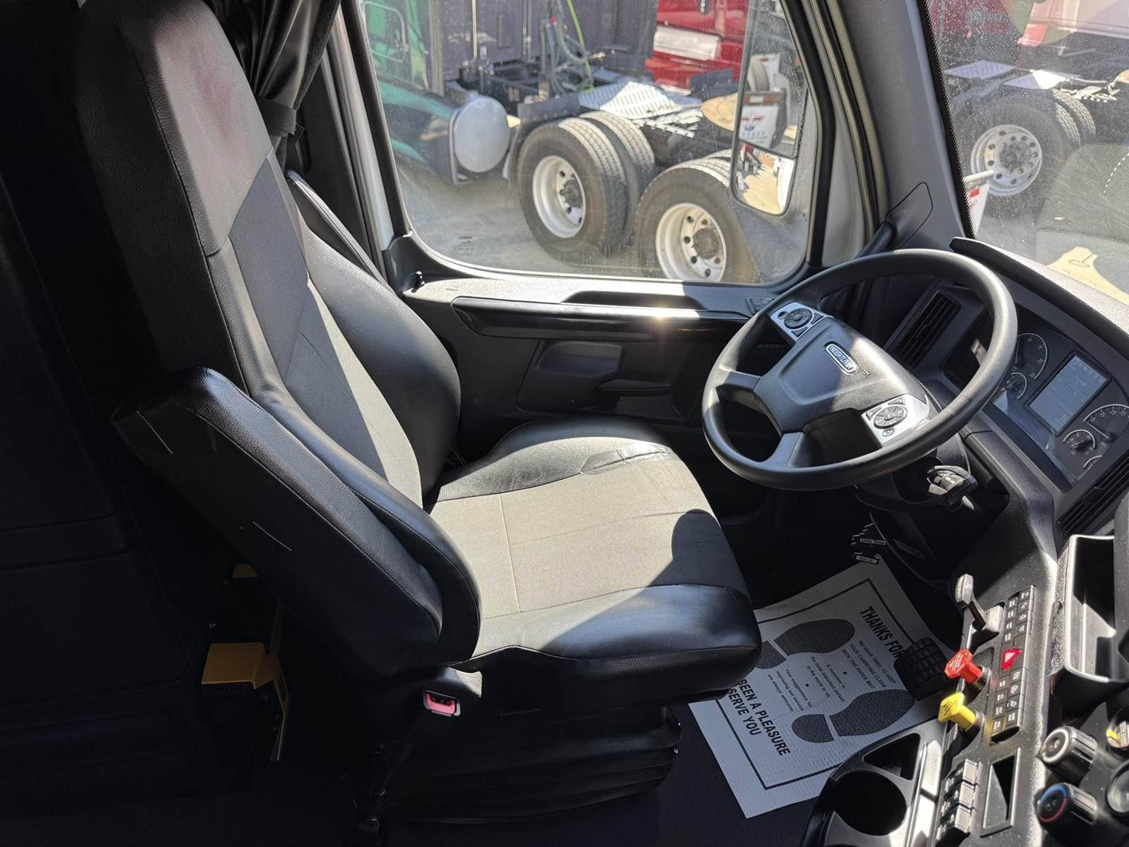 2024 Freightliner Cascadia 126 image 5