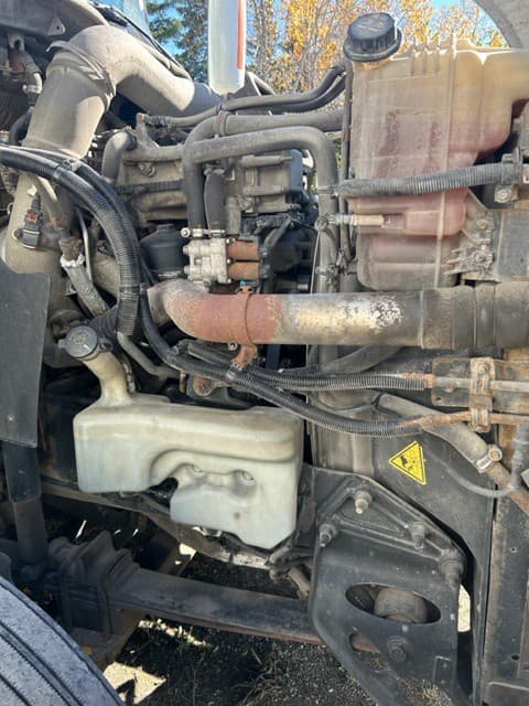 2015 International LF687 image 16