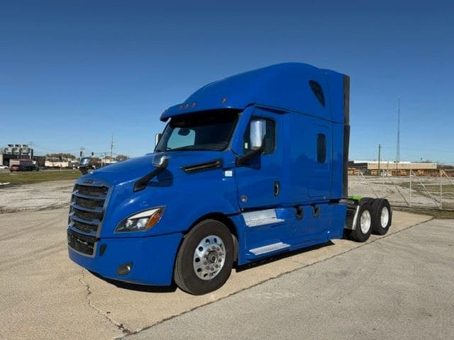 2024 Freightliner Cascadia image 1