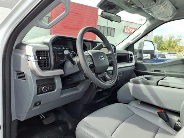 2025 Ford F350 image 14