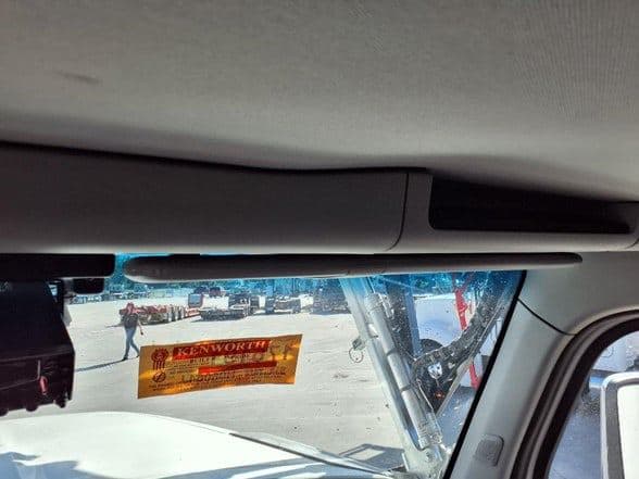 2025 Kenworth W990 image 27